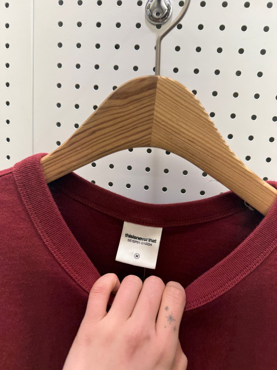 디스이즈네버댓 레드 빅로고 롱슬리브 U359 상품이미지5