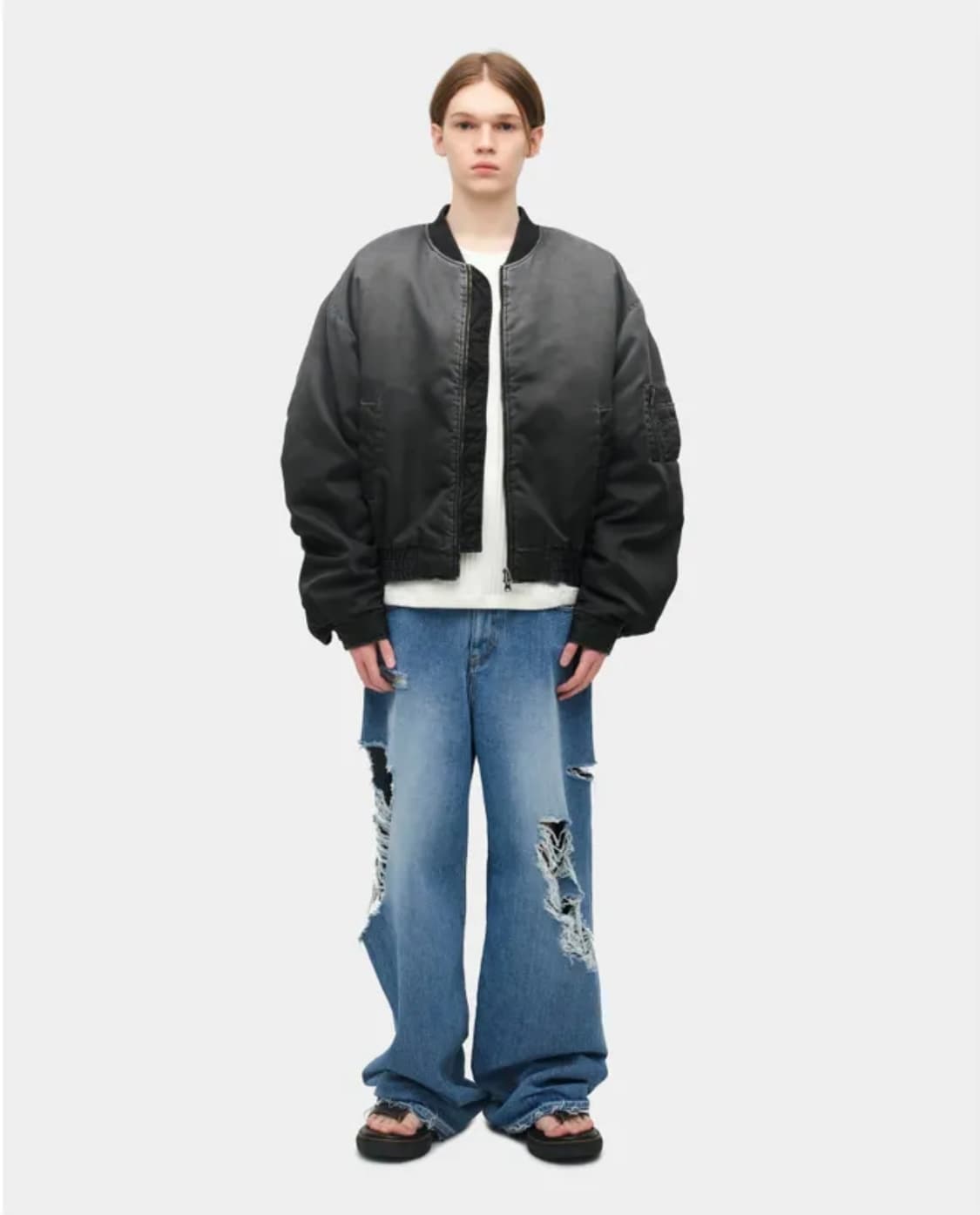 쿠어(COOR) - 오버핏 스머징 MA-1 (워시드블랙 / M) 상품이미지1