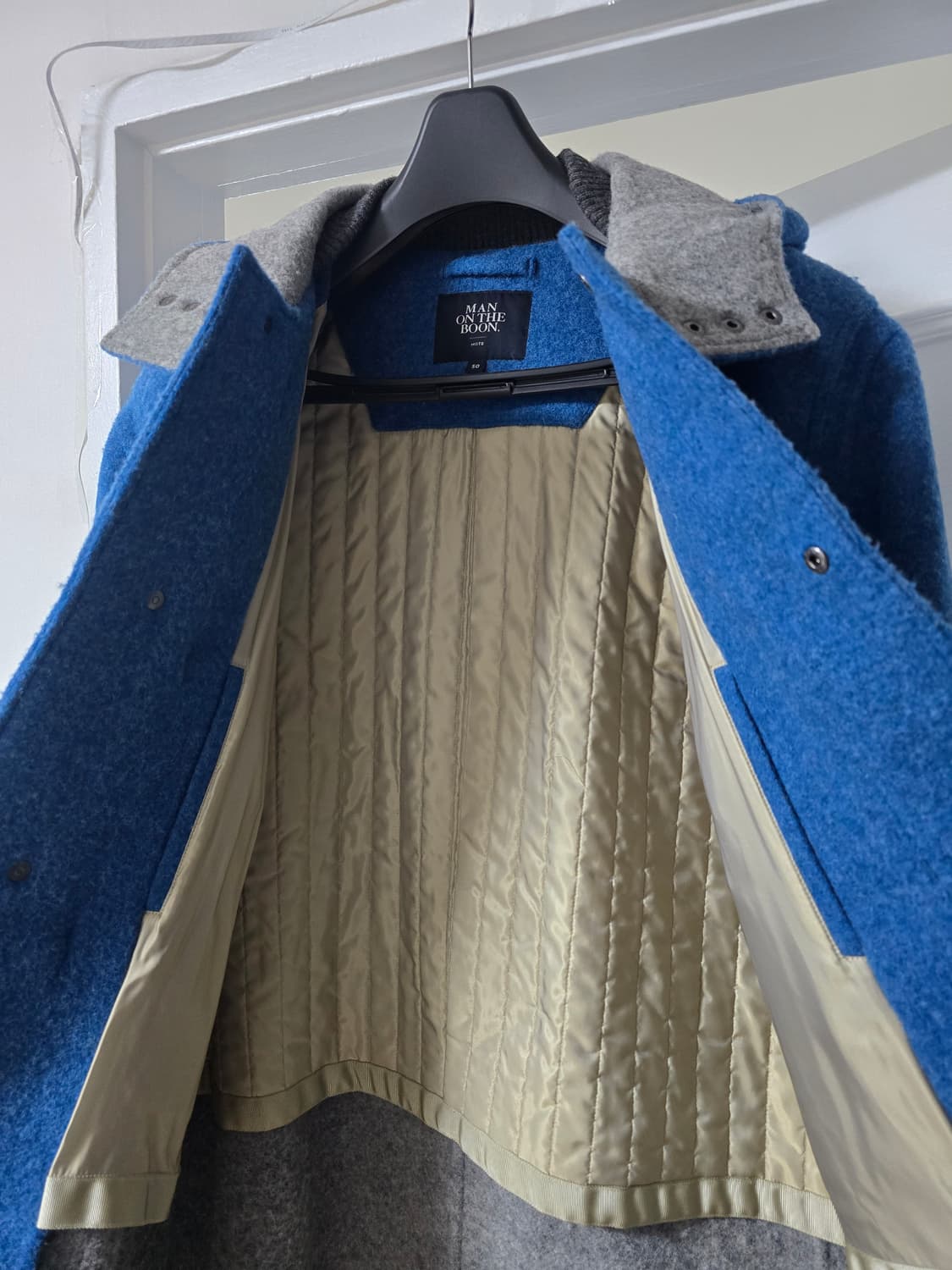 맨온더분 울 부클레 핸드메이드 더플 코트 블루 판매합니다. 상품이미지4