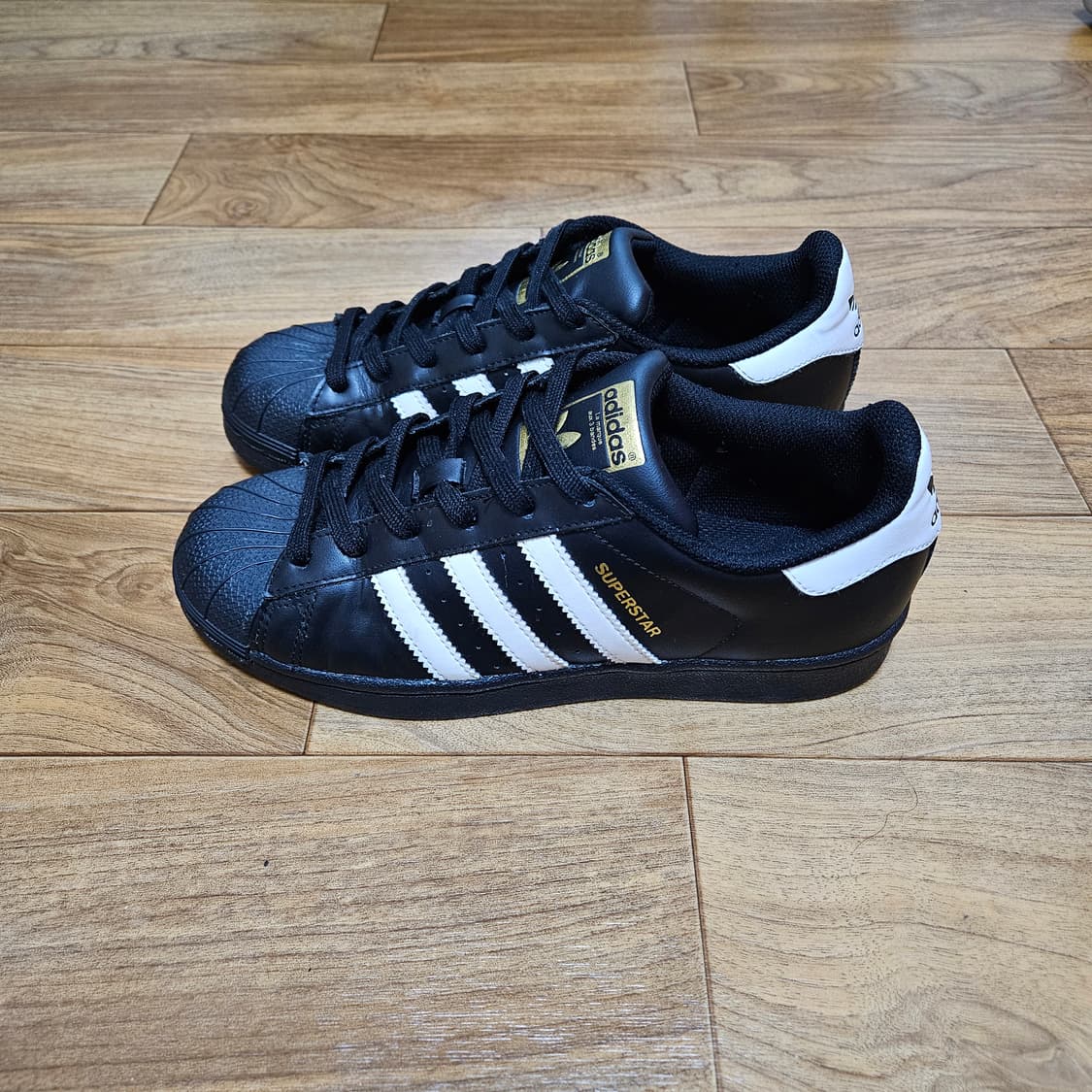 아디다스 슈퍼스타 240 상품이미지2
