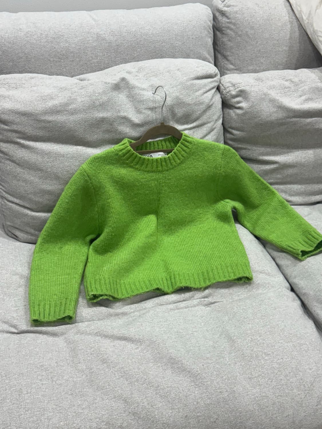 자라 연두색 크롭 니트 M 사이즈 상품이미지1