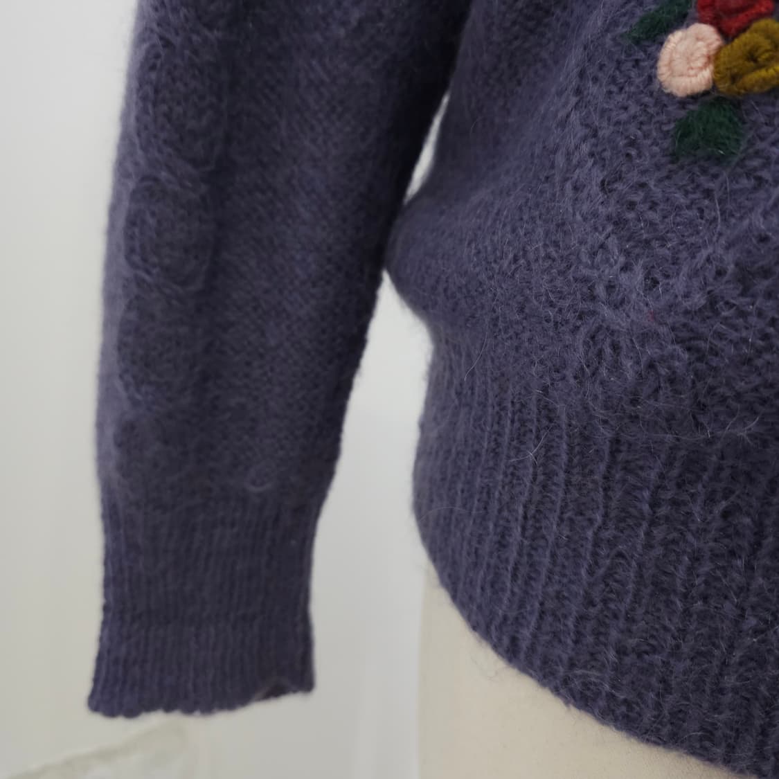 퍼플 플라워 자수 빈티지 니트 상품이미지7