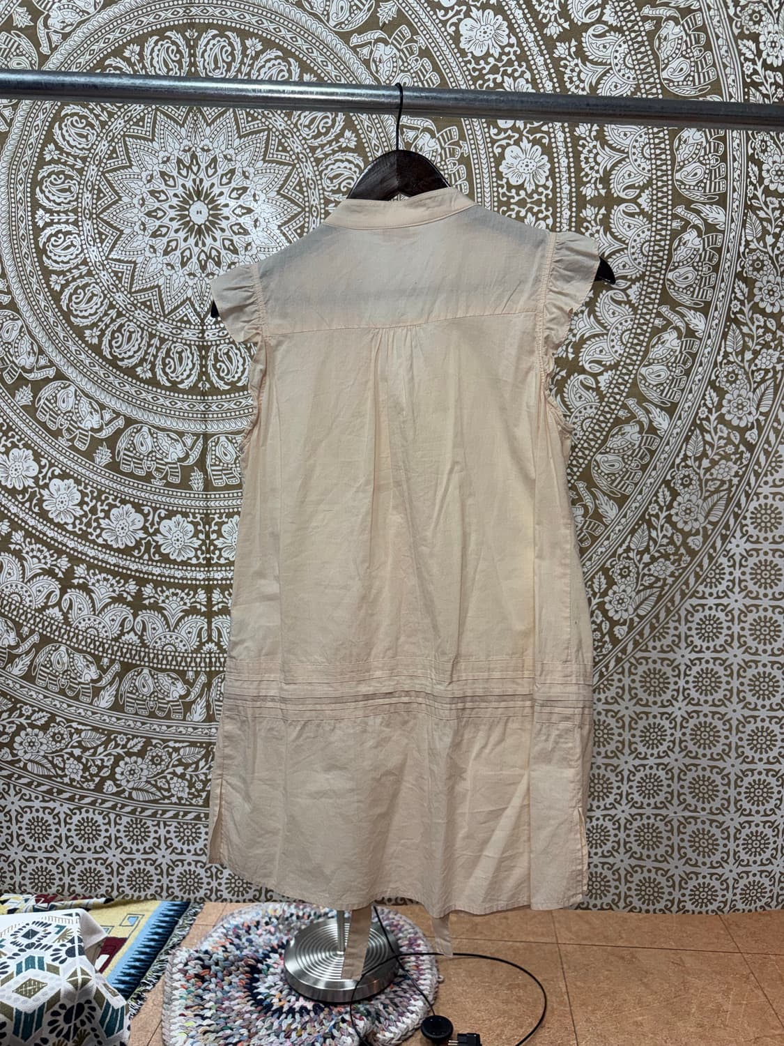 PAIGEYNN 여성 버튼 디테일 민소매 롱 베스트  상품이미지5