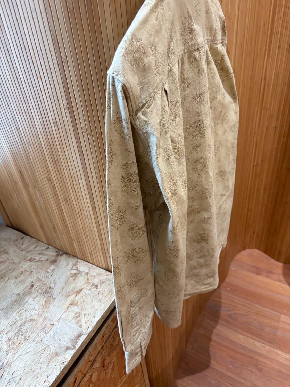 Sunny Clouds Vintage Shirt 상품이미지5