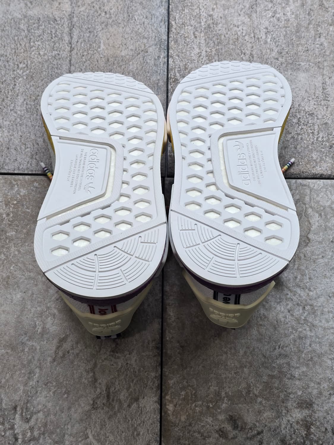 (225)아디다스 nmd r1 프라이드 상품이미지8