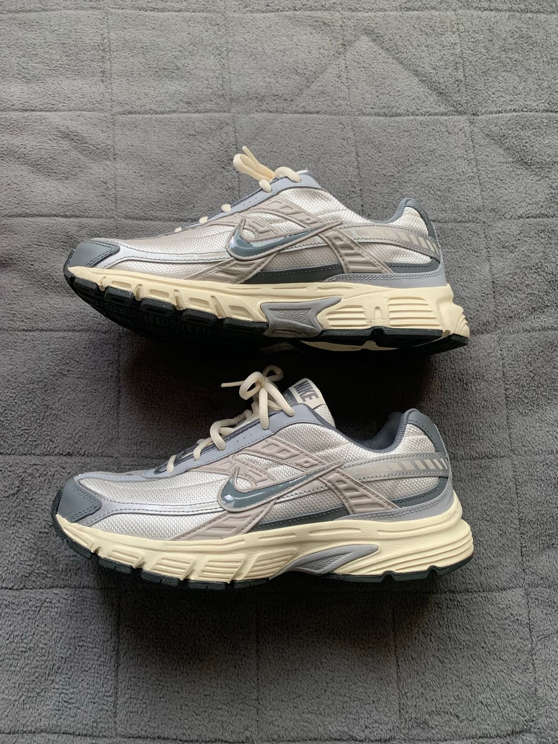 나이키 이니시에이터 빈티지 그레이260 상품이미지2