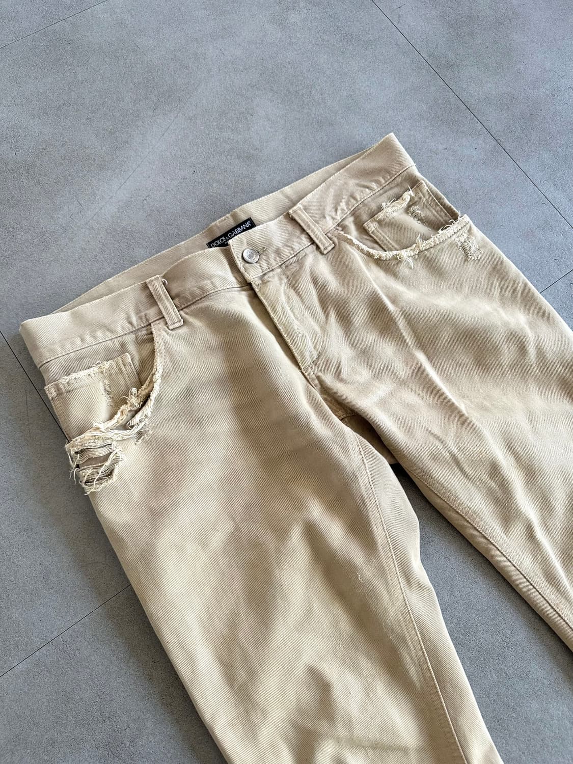 돌체앤가바나 베이지 디스트로이드 새깅진 상품이미지5