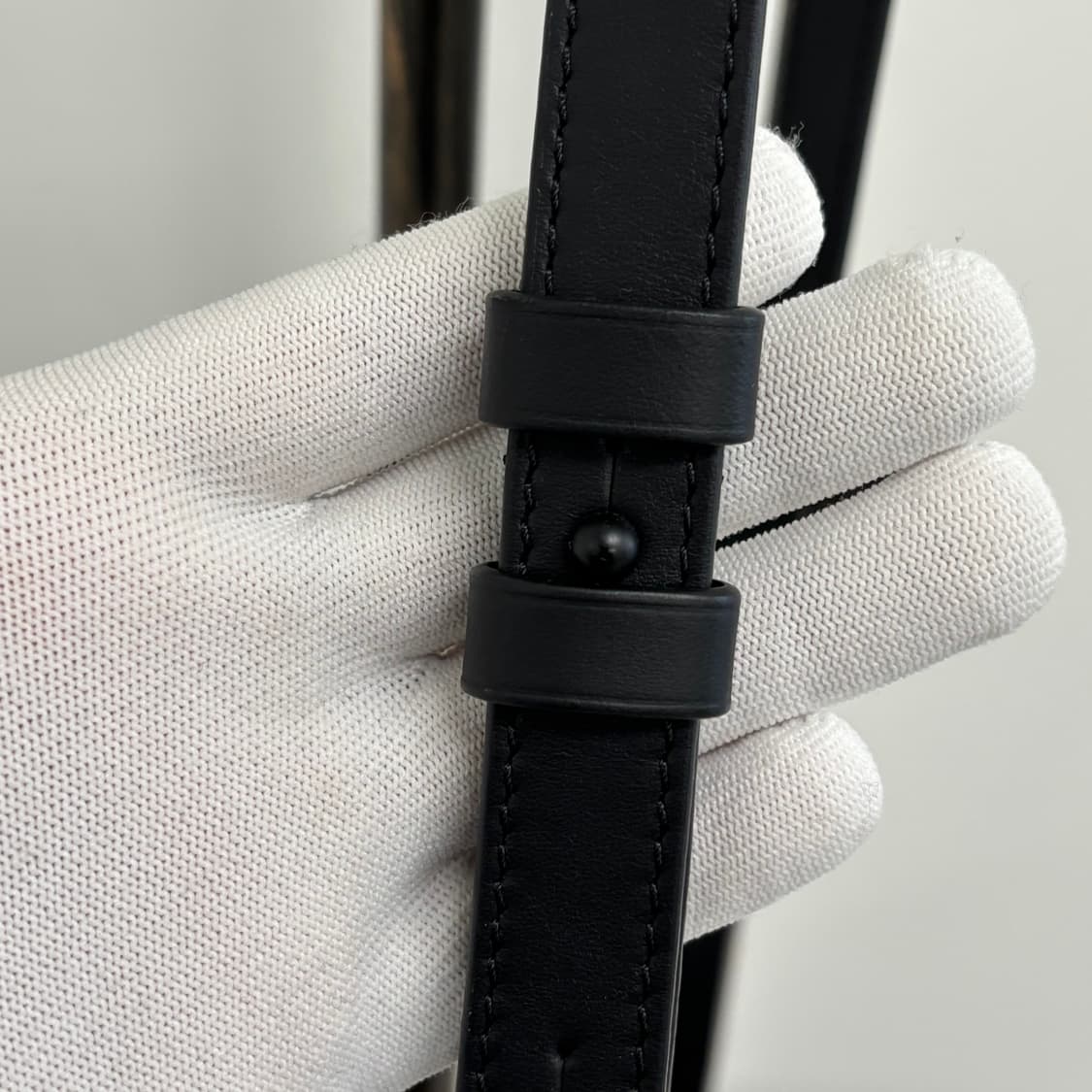 [OS]루이비통 스티머 웨어러블 월릿 상품이미지5