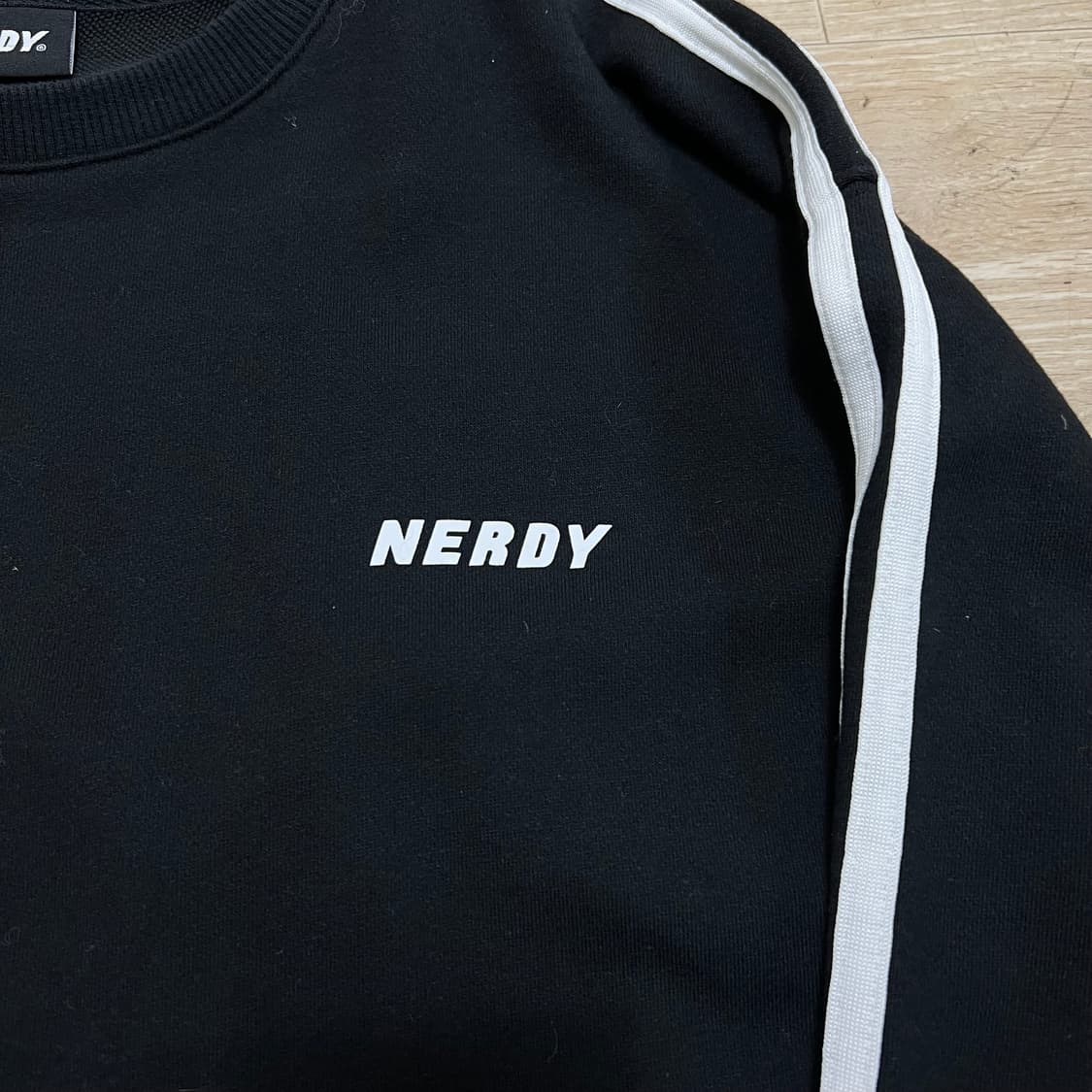 널디 사이드라인 배색 맨투맨 크루넥 티셔츠 [블랙] M/95 상품이미지4