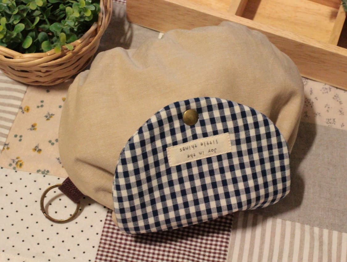 핸드메이드 네이비체크 밴딩 파우치 상품이미지1