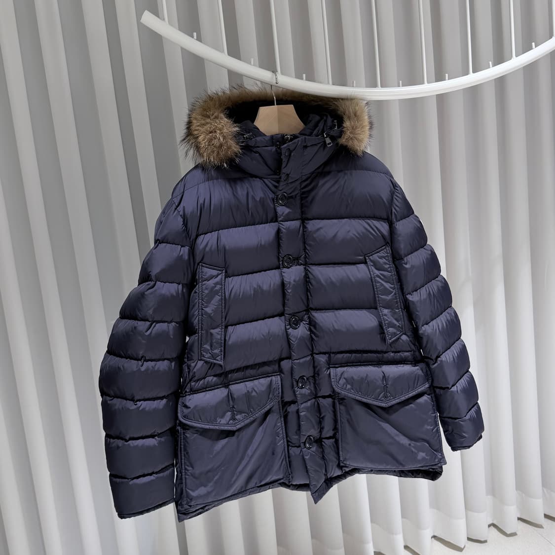 (A+/7) / 몽클레어 클루니 쇼트 다운 패딩 자켓 네이비 상품이미지3