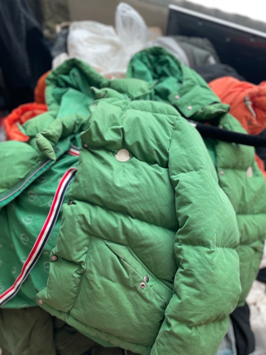 몽클레어 x 비즈빔 패딩 베스트 상품이미지1