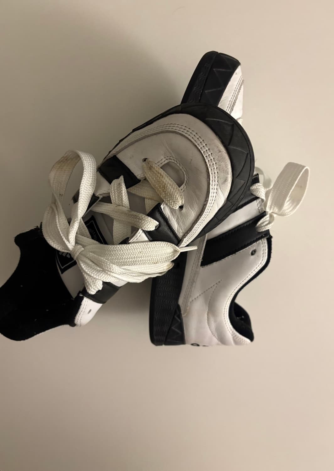 아디다스 x 아트모스 아디매틱 화이트 블랙 상품이미지1