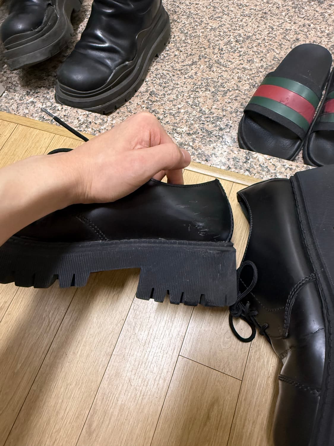 [42-43] 발렌시아가 트랙터 더비 샘플 상품이미지7