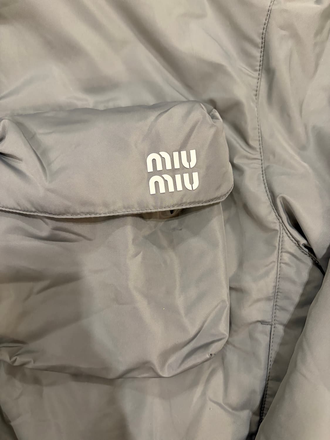 미우미우 패딩팔아요 상품이미지2