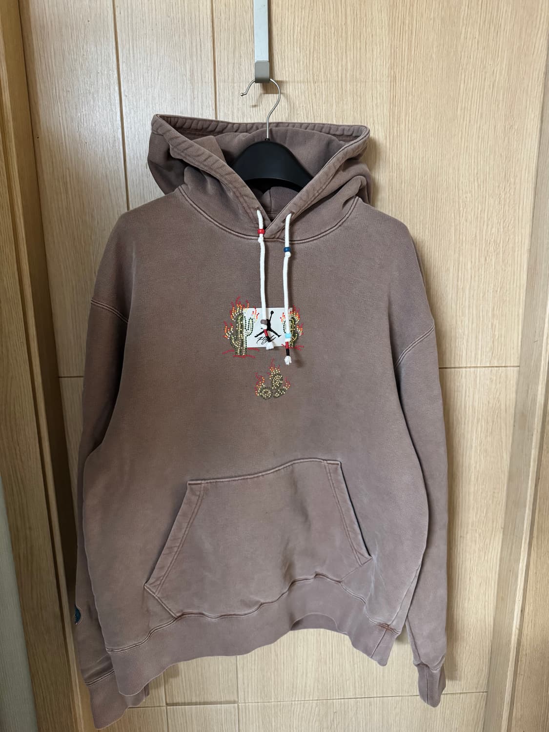 조던 x 트래비스 스캇 후드티 (DO4093-256) 상품이미지1