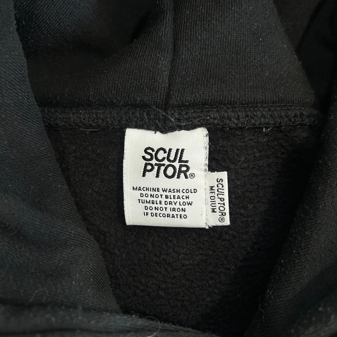 Sculptor 스컬프터 브라운 로고 블랙 후드티 상품이미지7