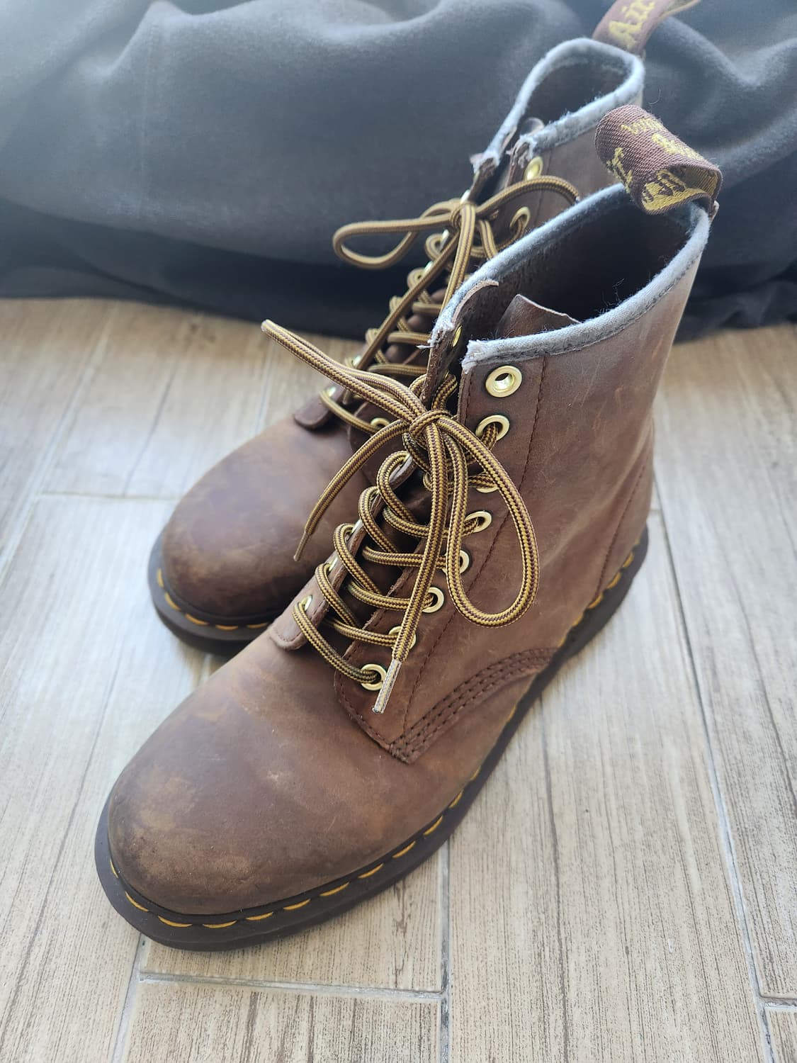 닥터마틴 1460 8홀 크레이지호스 (250) 상품이미지1