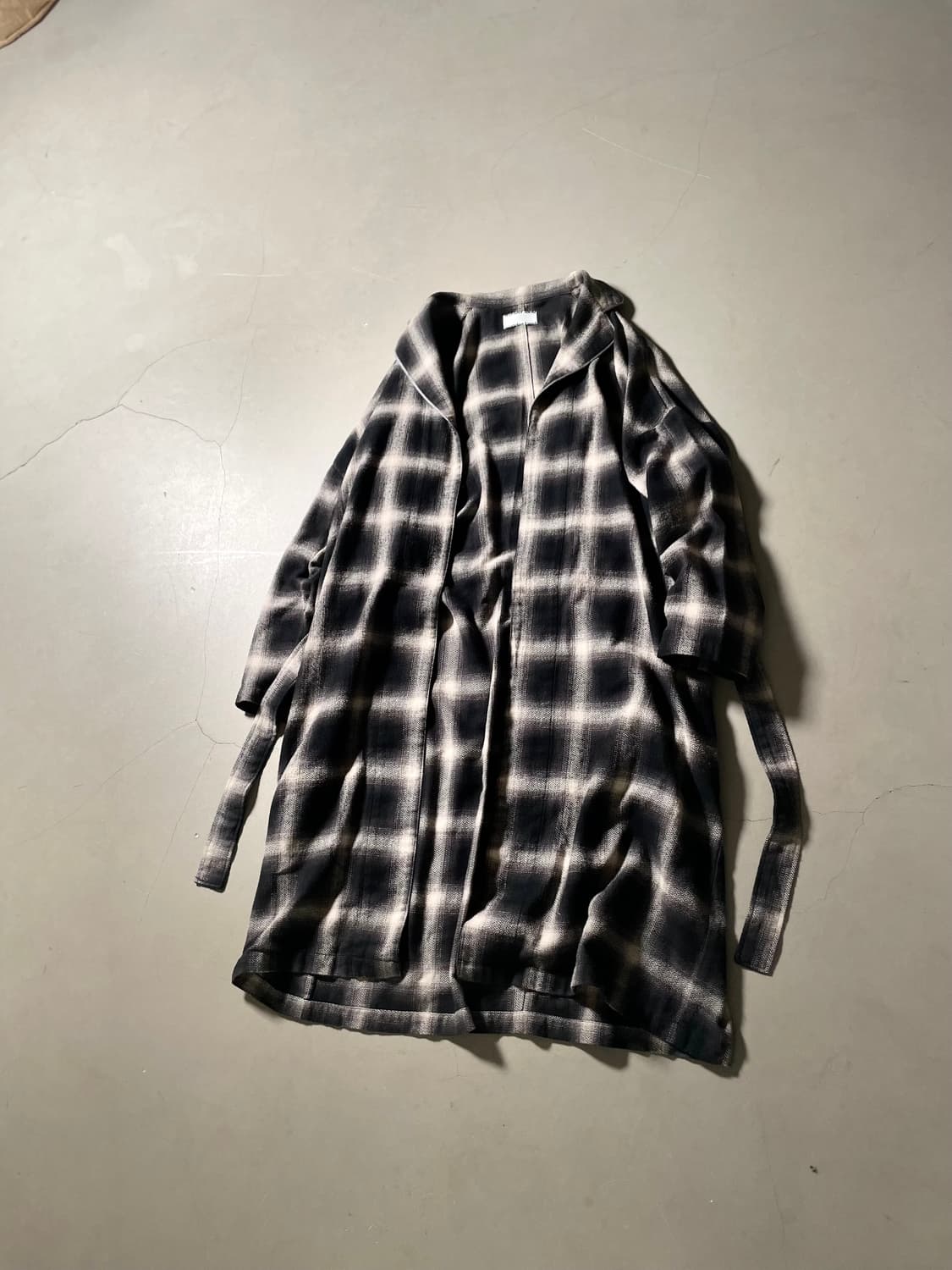 원더랜드 Belted Check Gown Coat 상품이미지2