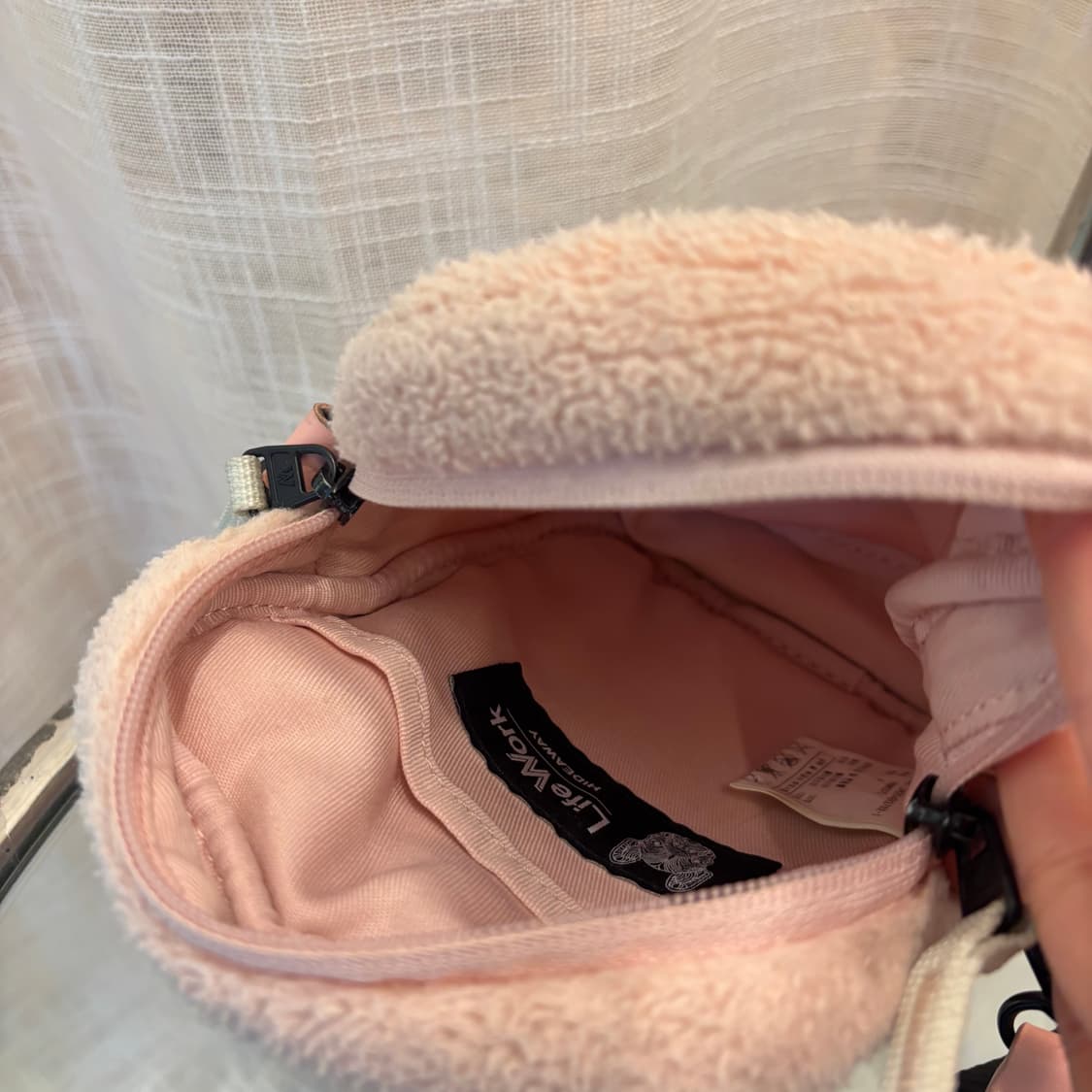 정품 라이프워크 뽀글이 크로스백     상품이미지7