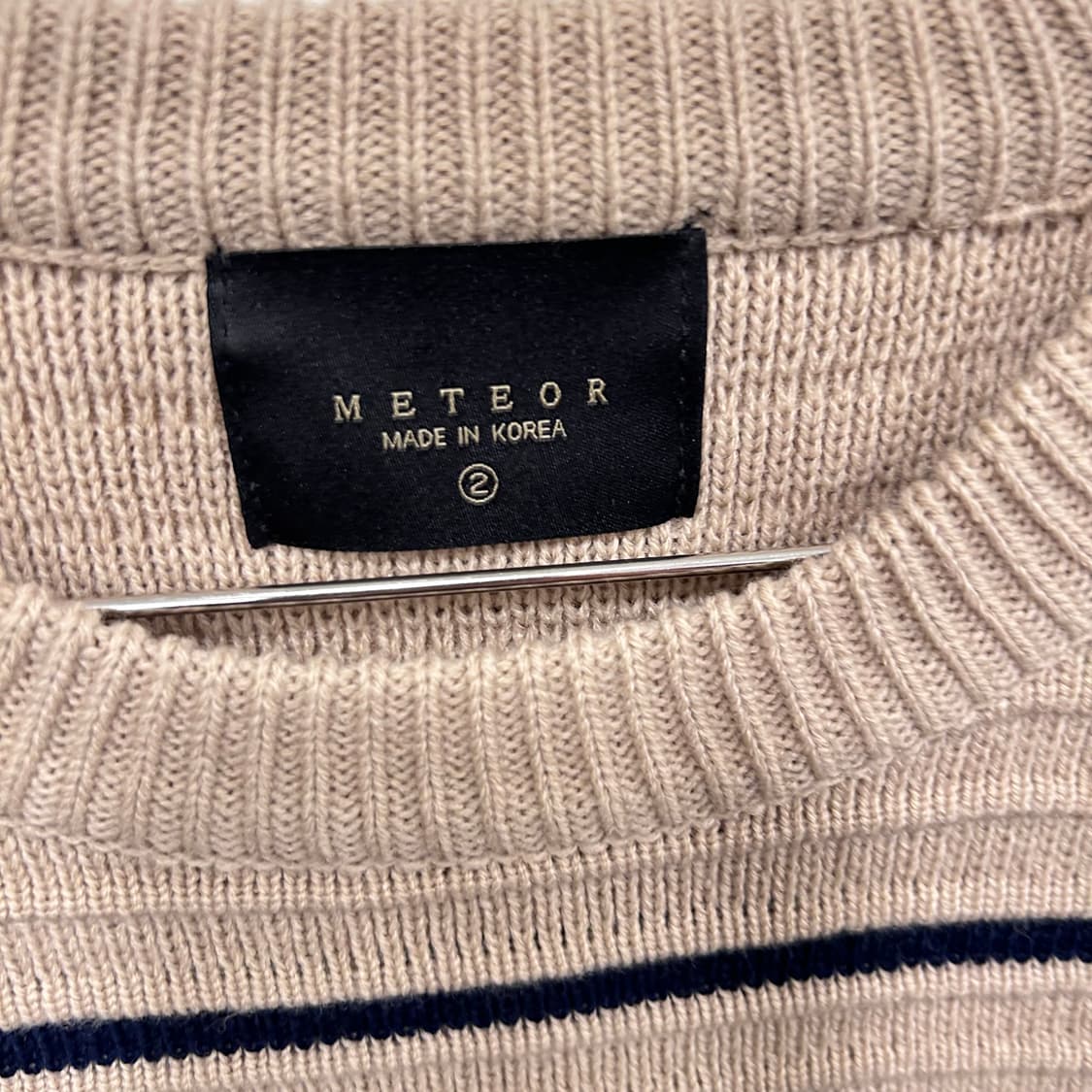 메테오 배색 케이블 라운드 니트 상품이미지3