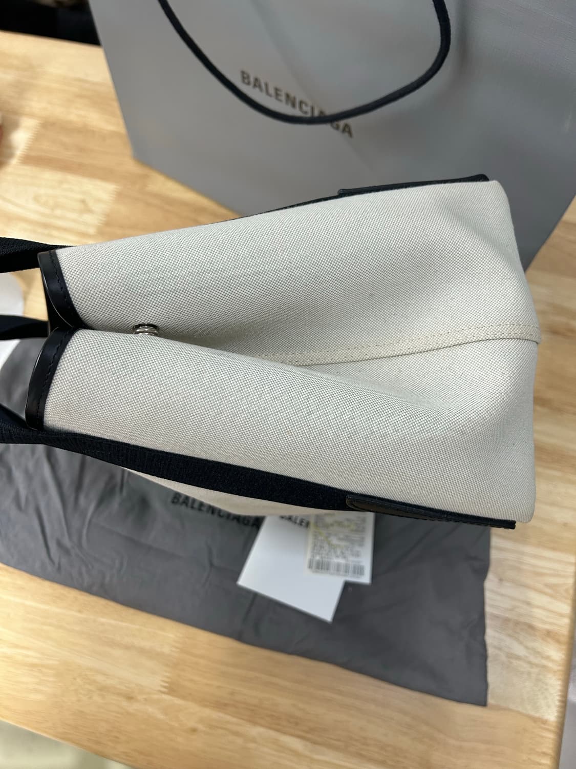 발렌시아가 카바스백 스몰 상품이미지4