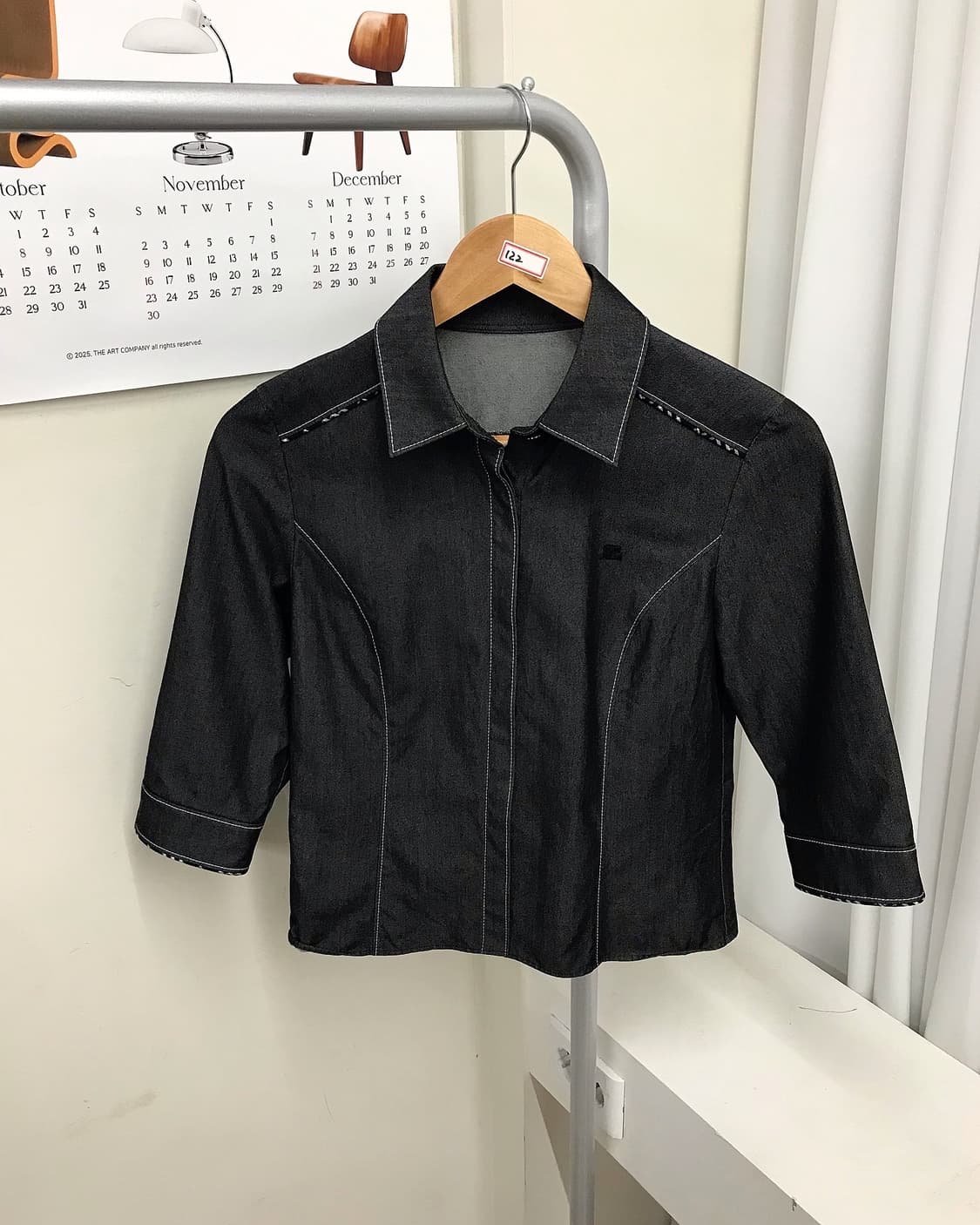 꾸레쥬 로고 7부 셔츠 상품이미지1