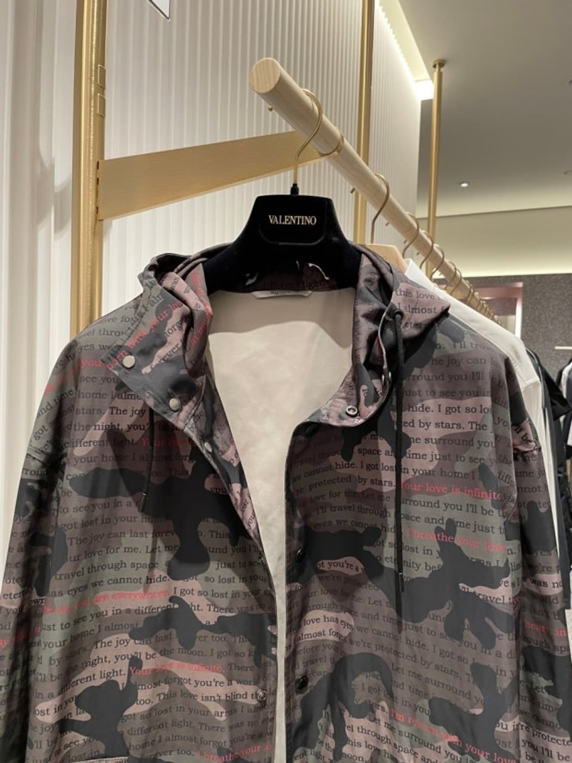 🔥 VALENTINO 발렌티노 정품 남성 카모플라주 후드 롱코트[48] 상품이미지7