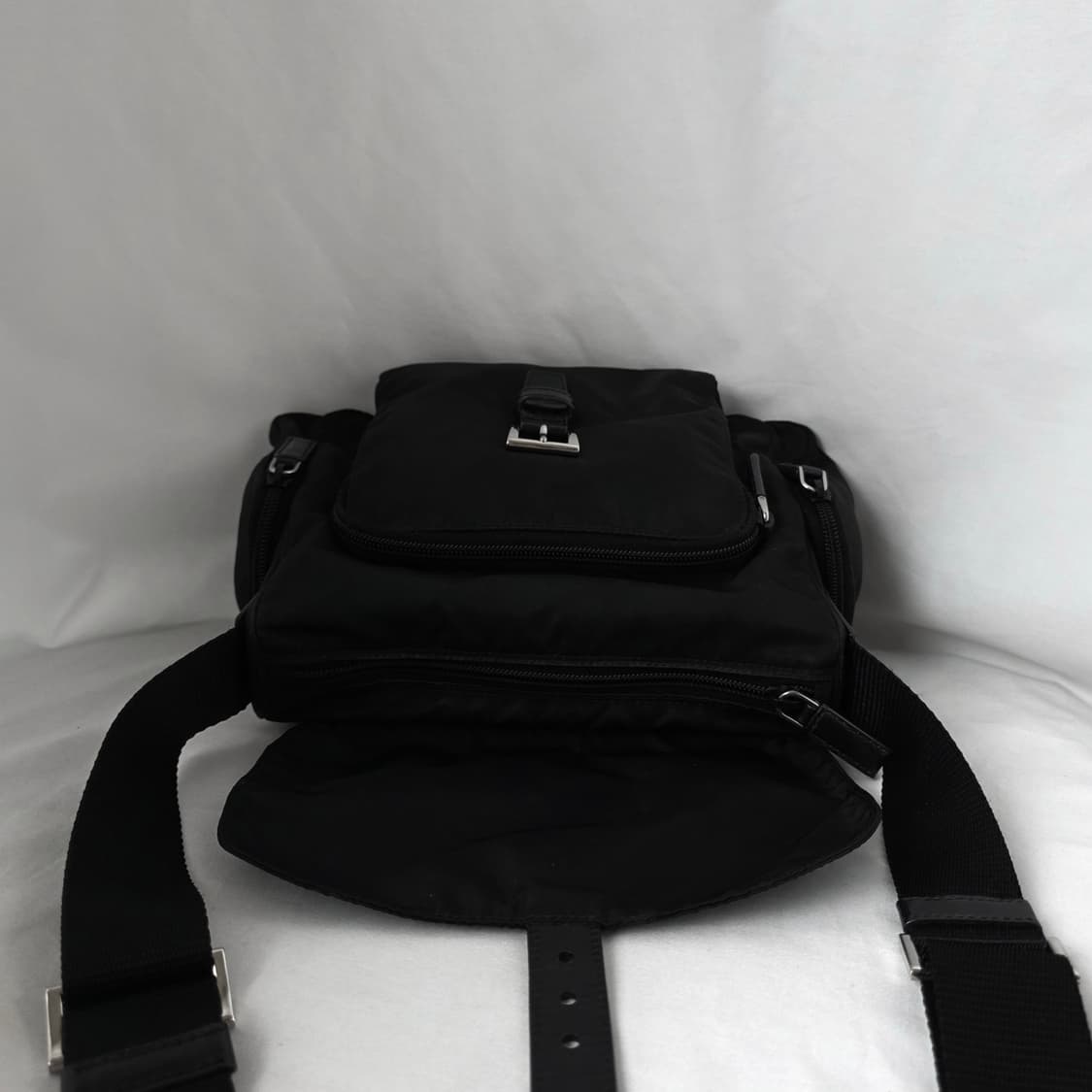 [정품 PRADA] 프라다 사이드 투포켓 나일론 메신저백 크로스백 상품이미지5