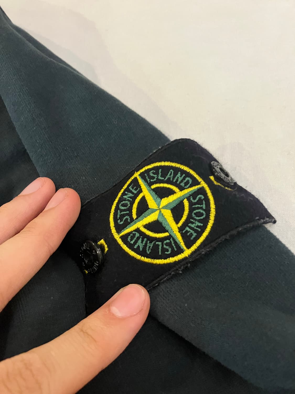 희귀컬러) 17FW 스톤아일랜드 딥그린 와펜 맨투맨 상품이미지2