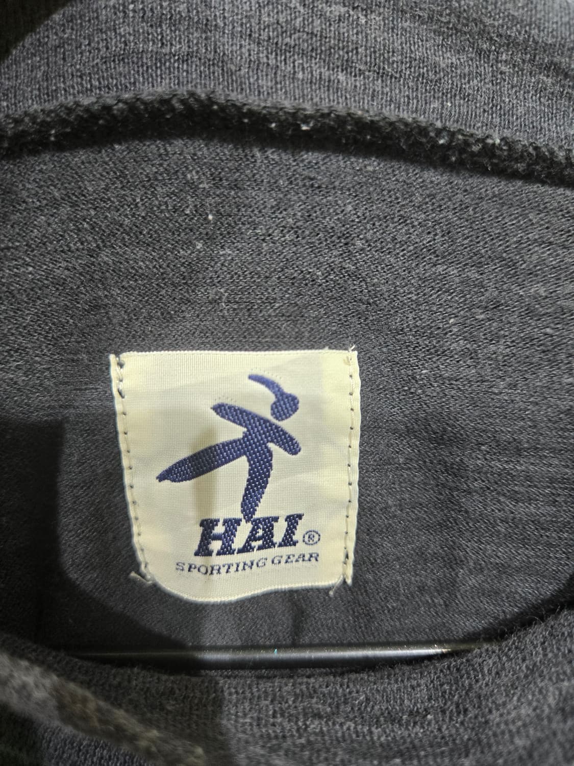 하이 스포팅기어 블랙 반팔 티셔츠 소매 포인트 이세이미야케 상품이미지5