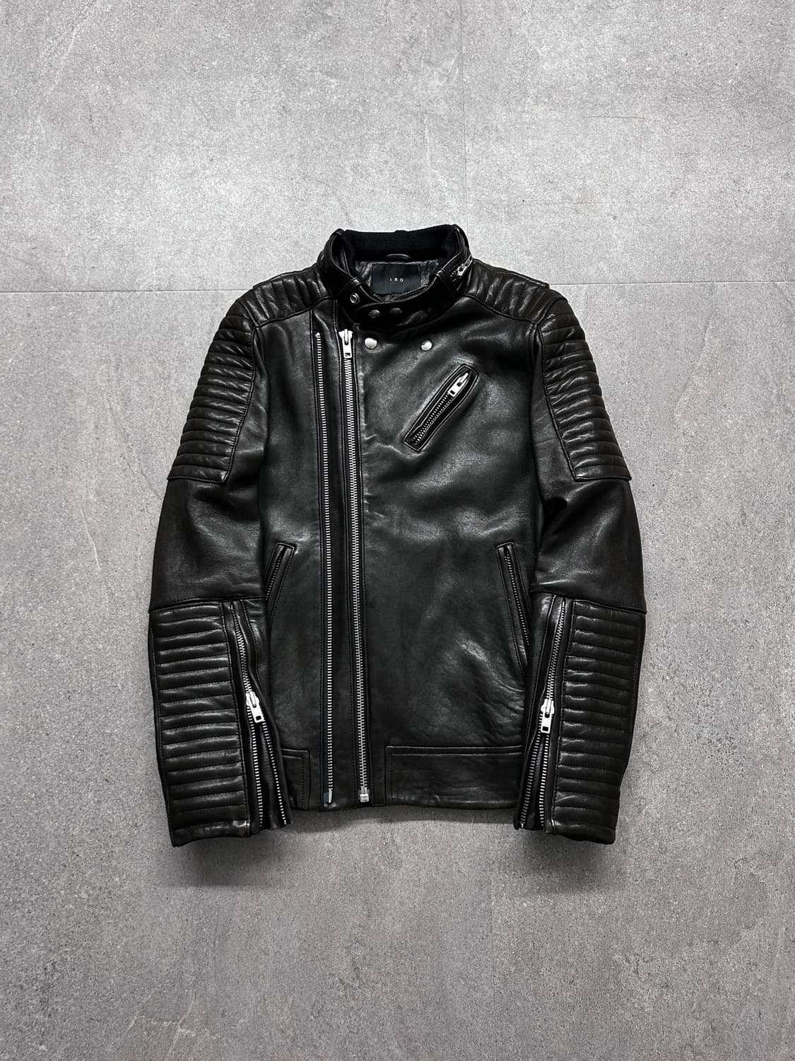 Iro 퀼티드 판넬 더블 짚 램스킨 자켓 상품이미지1