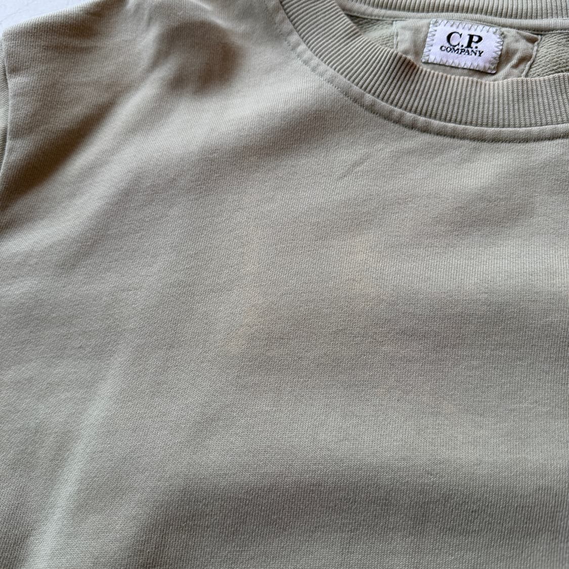 cp컴퍼니 커브드 집업 스웻셔츠 상품이미지8