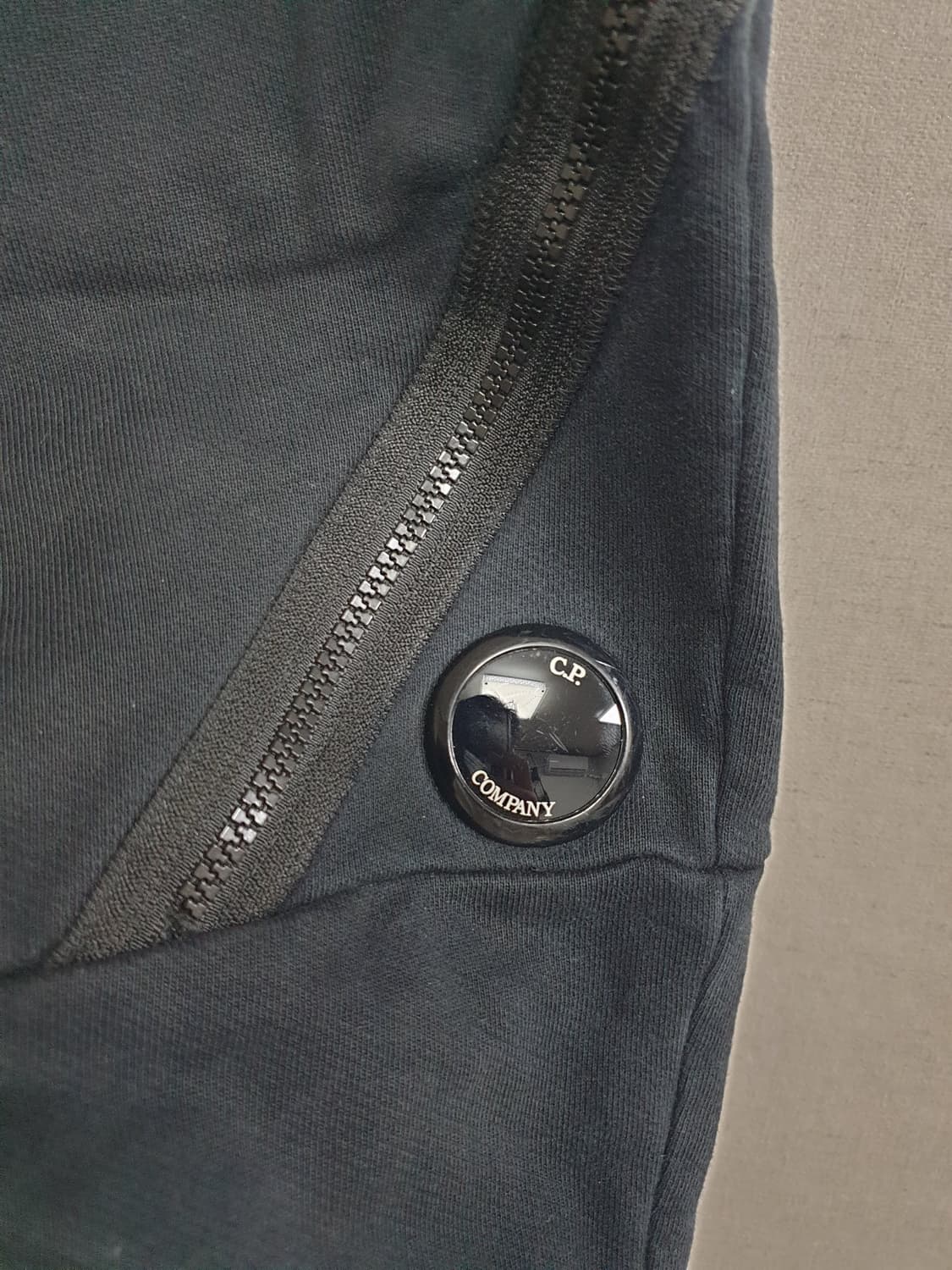 [m/32/정품] cp컴퍼니 렌즈와펜 카고조거팬츠 상품이미지2