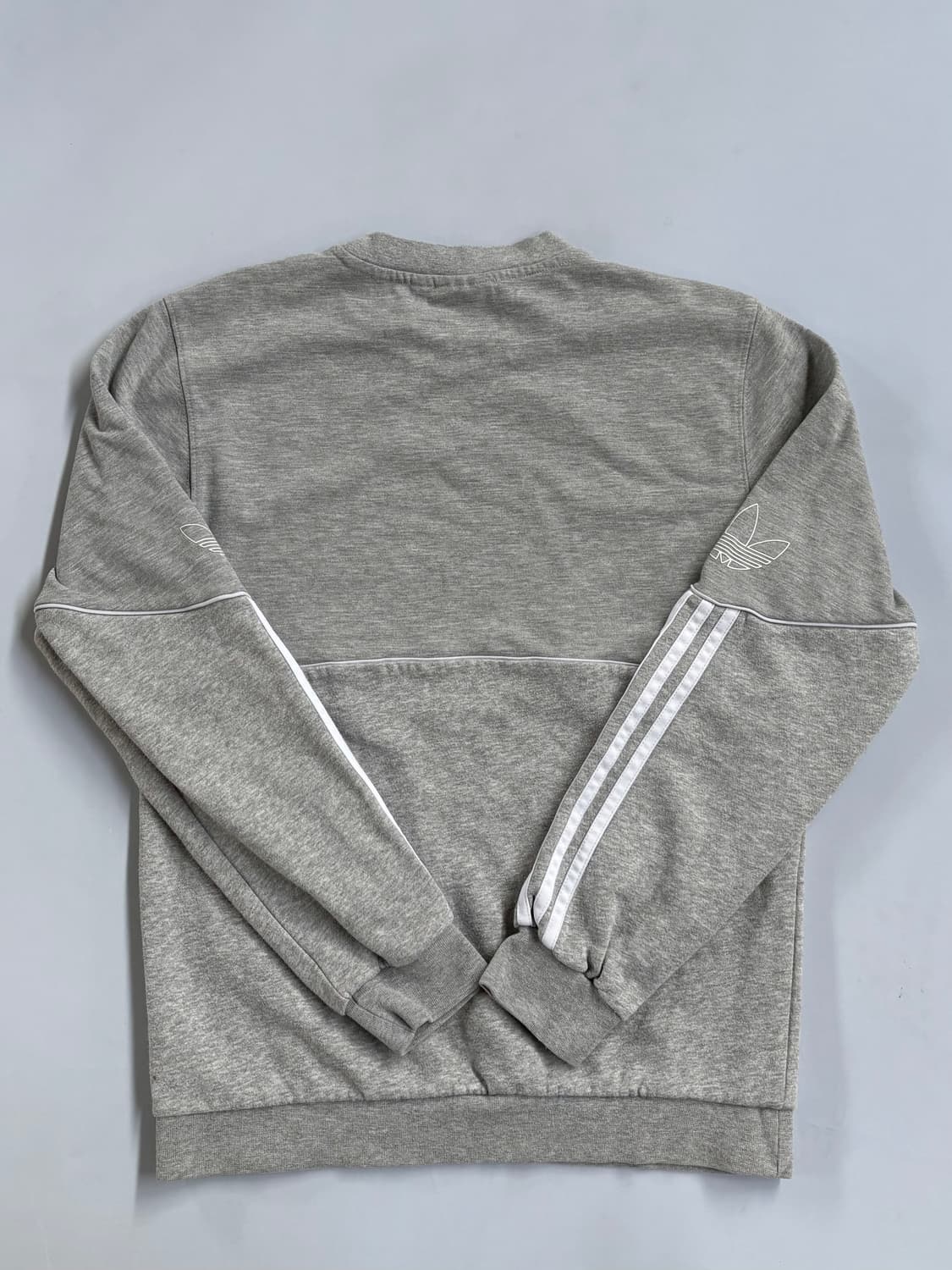 아디다스 맨투맨 상품이미지3