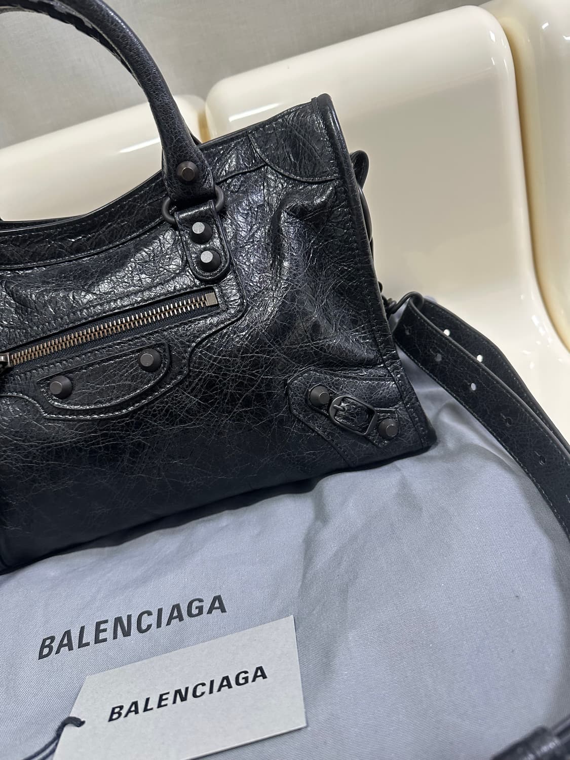 [새상품급 정품] 발렌시아가 르 시티 모터백 스몰 상품이미지2