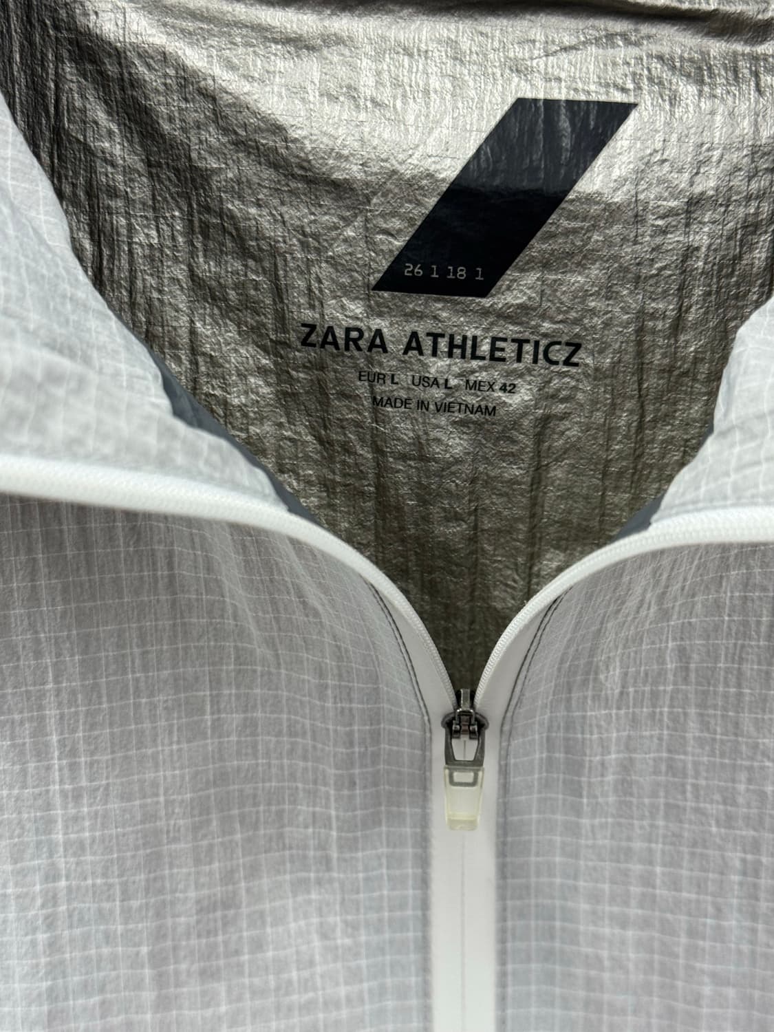 자라 애슬레틱 후드 바람막이 L 상품이미지3