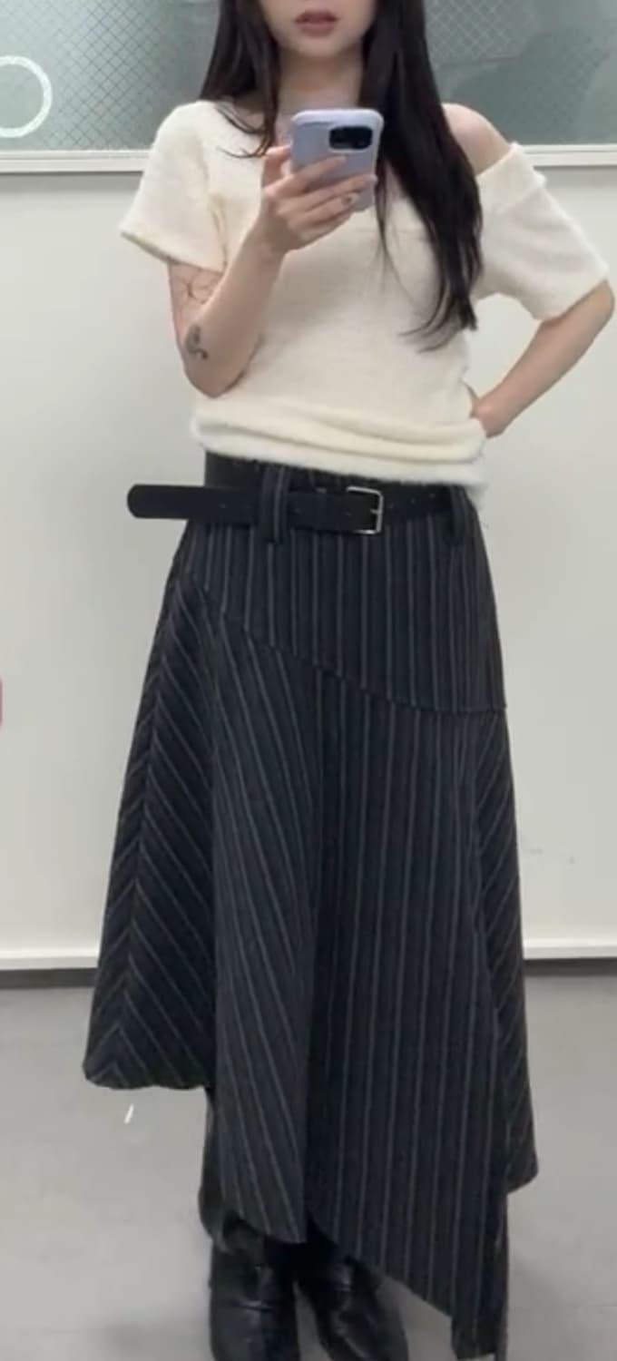 서울베이스드 스트라이프 언발 스커트 상품이미지6