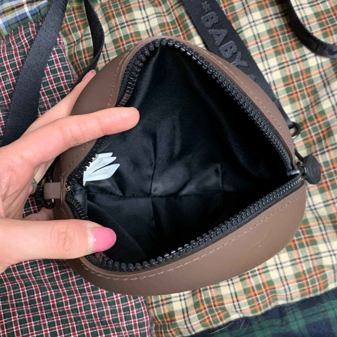 BAPE 마일로 베이비마일로 실리콘 크로스백 상품이미지3