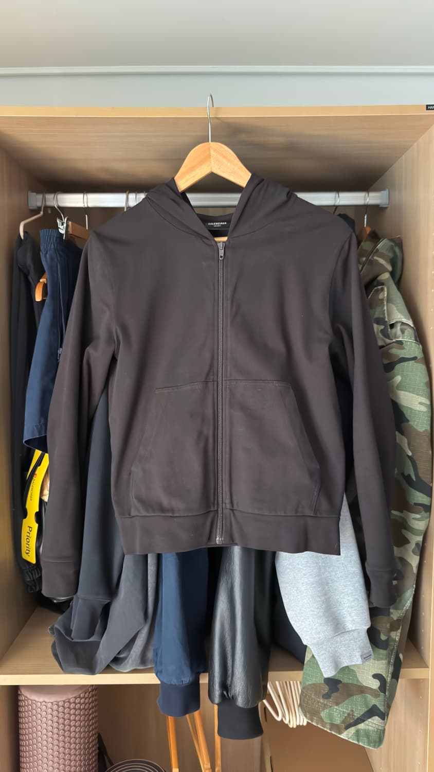 발렌시아가 스몰핏 후드집업 상품이미지1