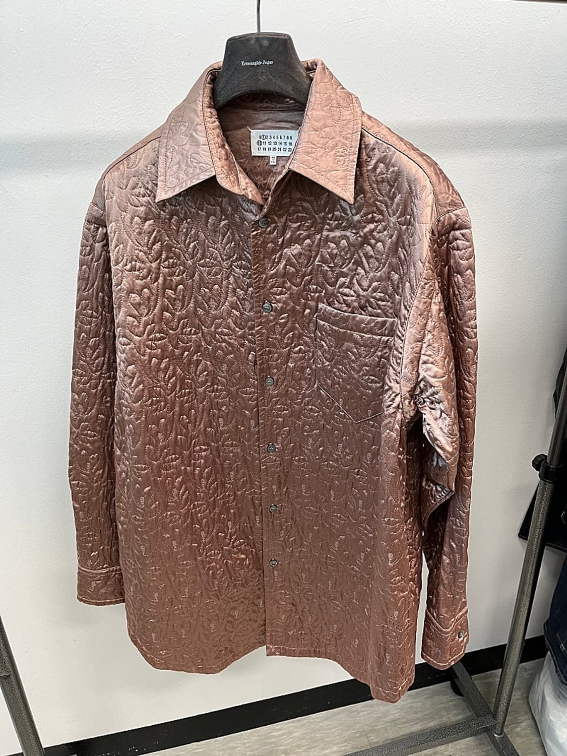 105) 마르지엘라 신형 새틴 오버 퀼팅자켓  상품이미지3