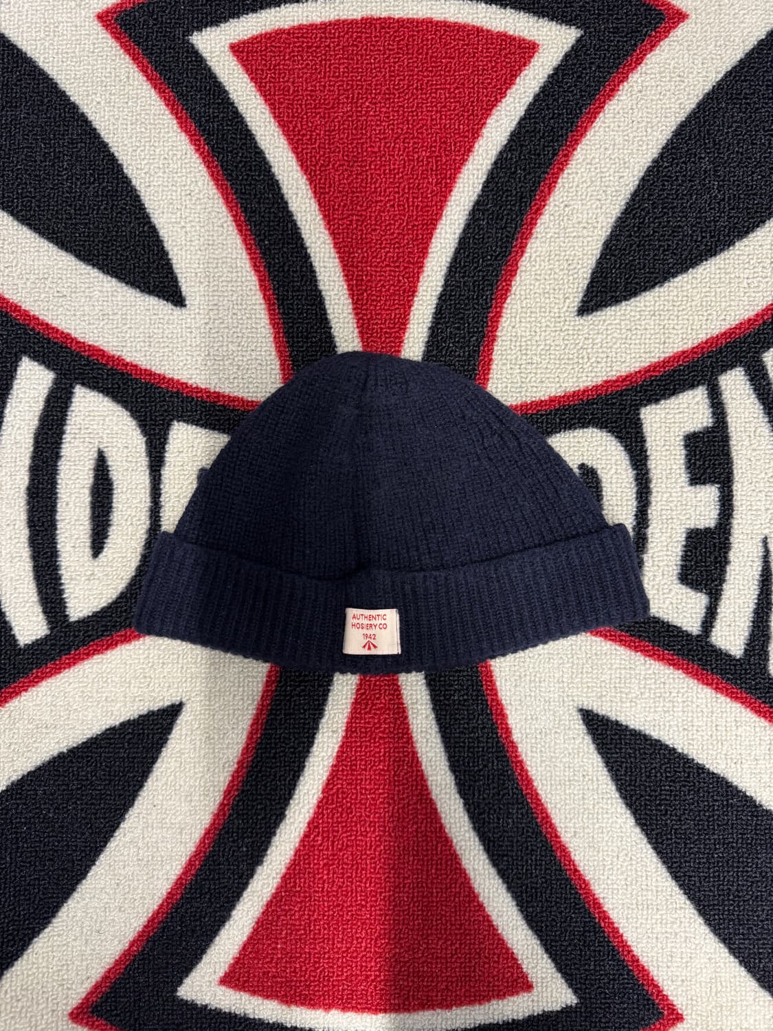 나이젤 카본 솔리드 비니 네이비 상품이미지1