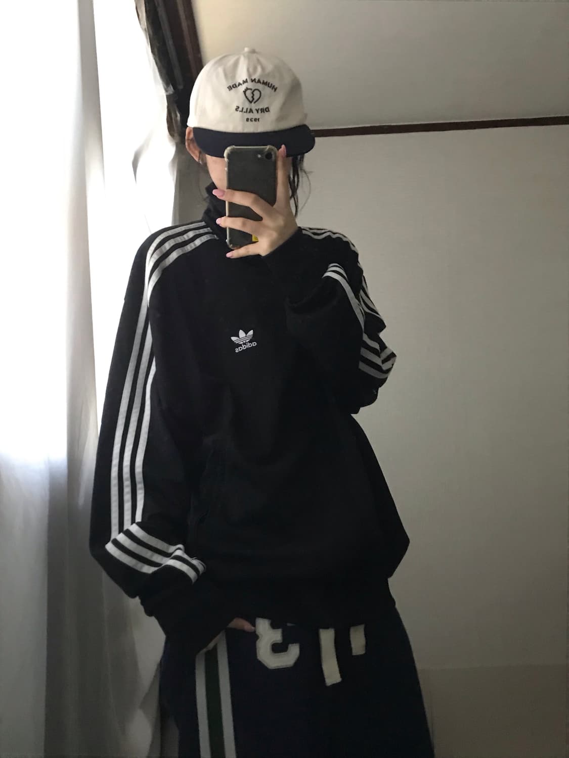 아디다스 블랙 오버핏 트랙탑 상품이미지1