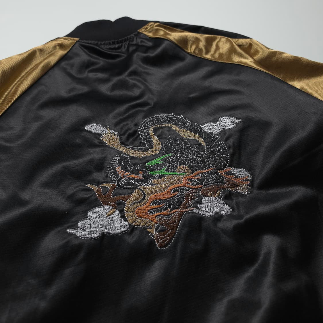 빈티지 엠보더리 자수 스카쟌 자켓 (L) 상품이미지4