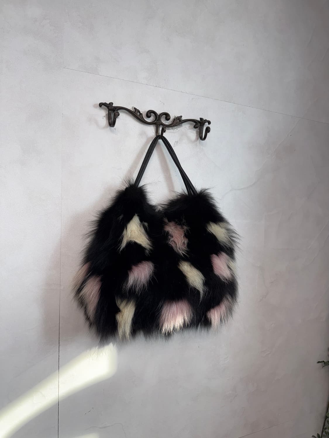 SAGA FOX black pink fox fur tote bag 상품이미지2