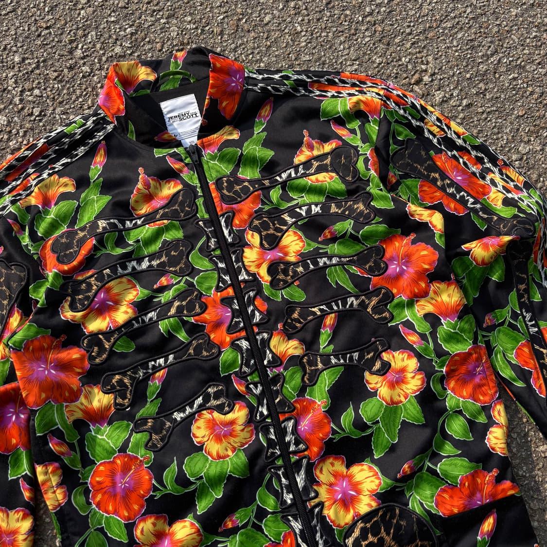 ADIDAS x Jeremy Scott 플라워 본 트랙탑 져지 상품이미지3