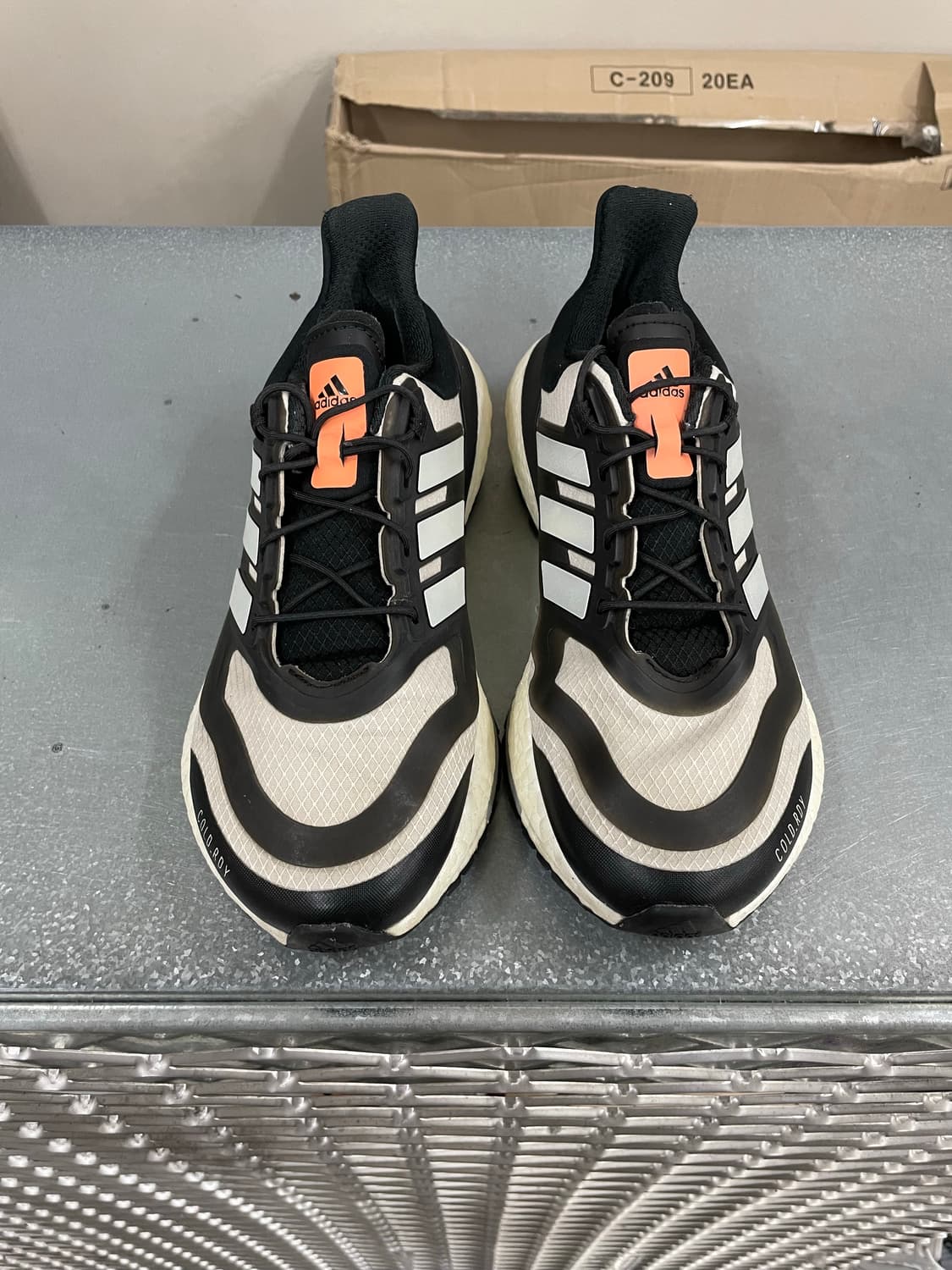 아디다스 울트라부스트 22 콜드 235 상품이미지5