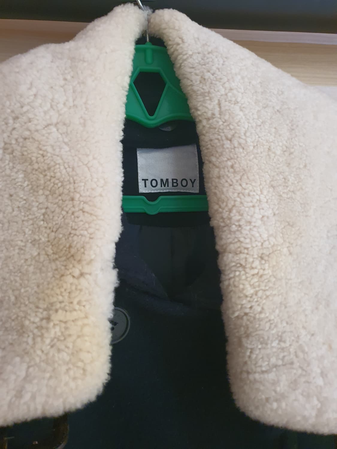 스튜디오 톰보이 양털 카라 롱 코트 상품이미지2