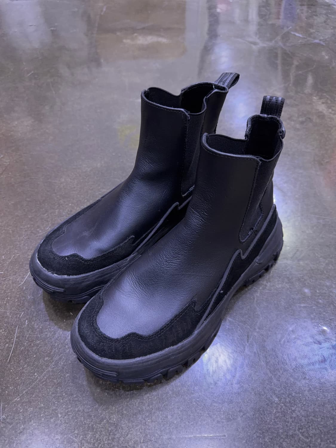 엄브로 헤이크 미드컷 첼시부츠 블랙 250 상품이미지1