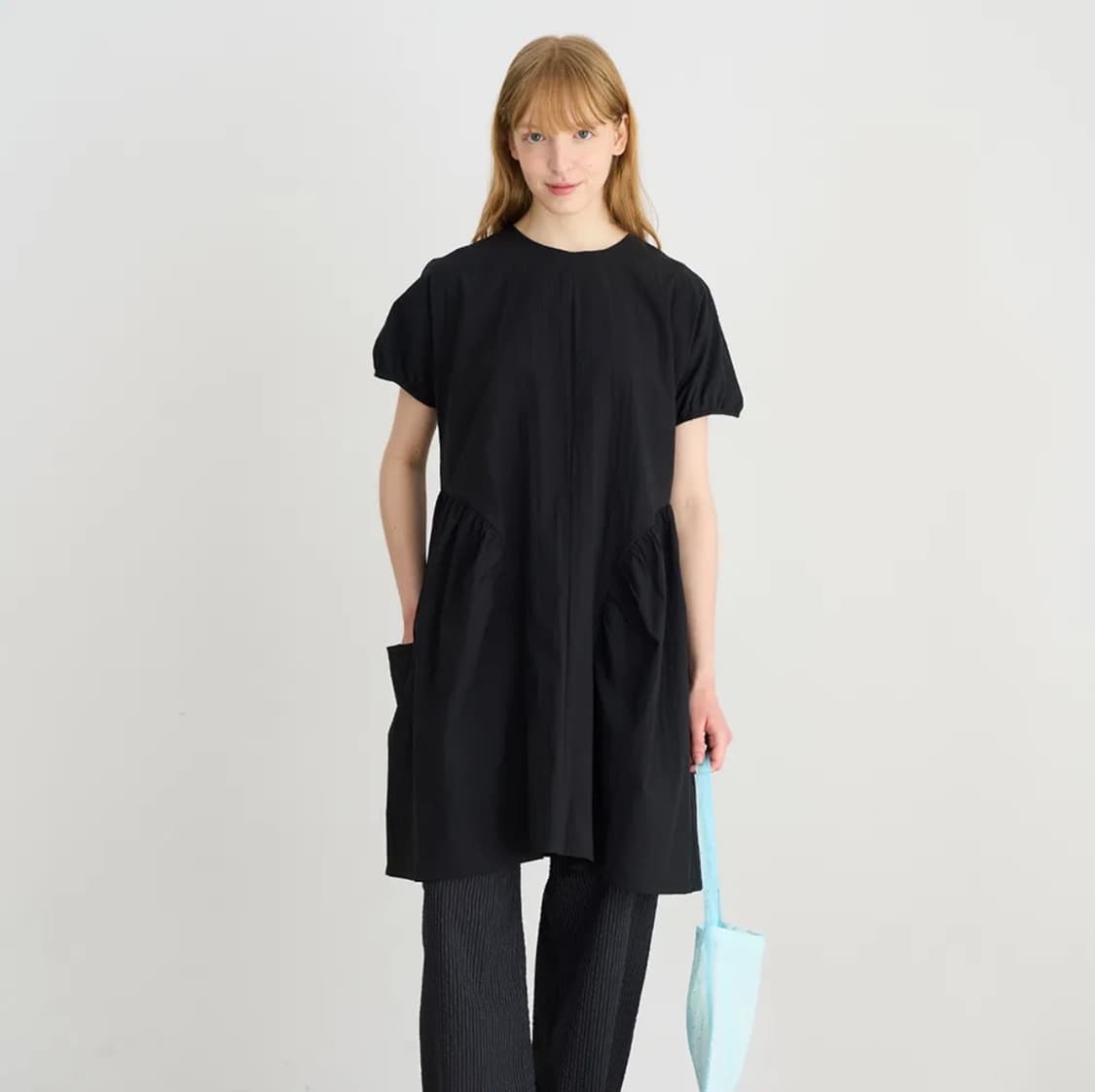 PESTO CAP SLEEVE SHIRRING DRESS BLACK 상품이미지2